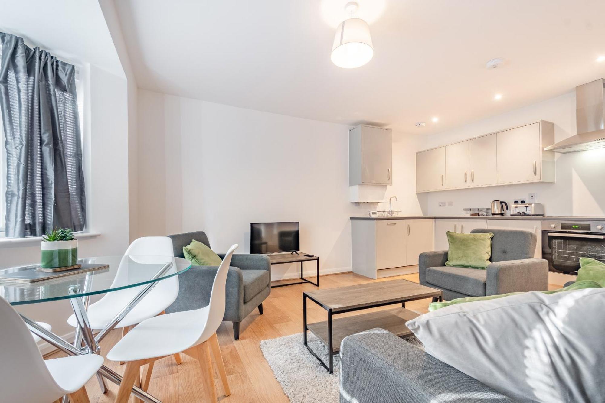 Modern, City Living Apartments- Private Parking Oxford Exterior photo
