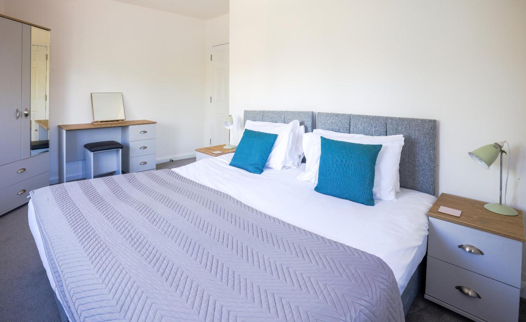 Modern, City Living Apartments- Private Parking Oxford Room photo